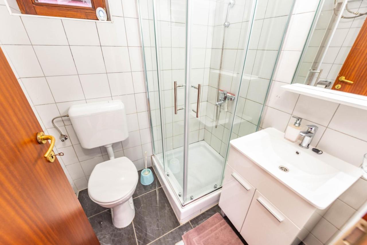 Apartmani Tatjana Novalja Eksteriør bilde