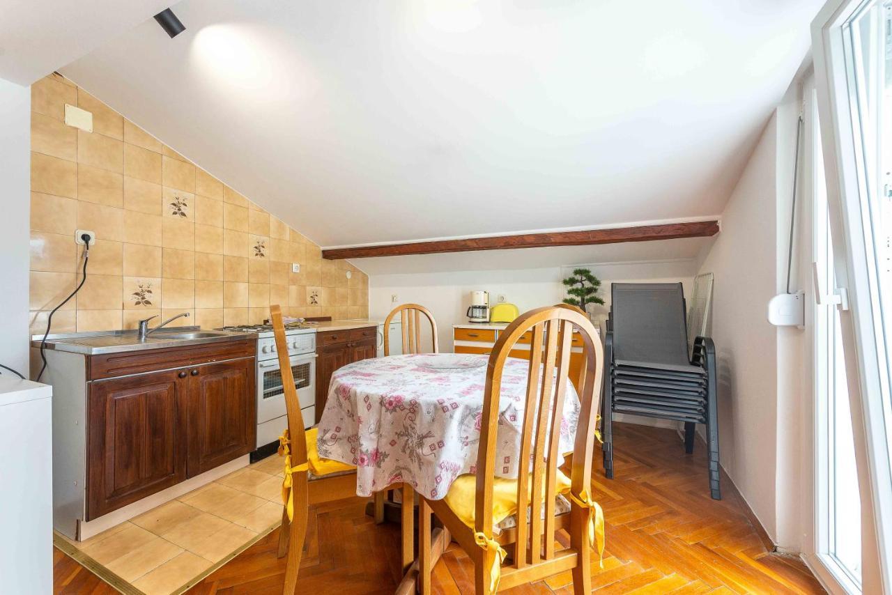 Apartmani Tatjana Novalja Eksteriør bilde