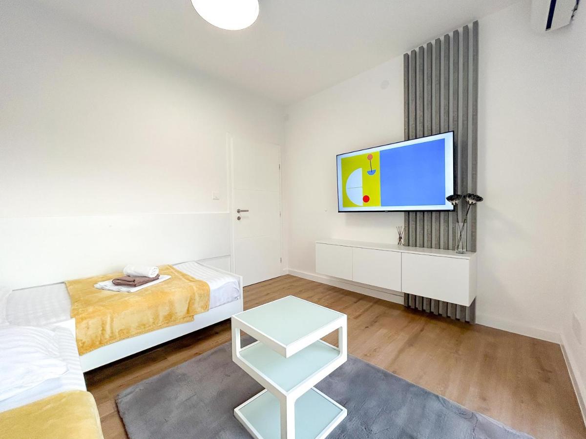 Apartmani Tatjana Novalja Eksteriør bilde