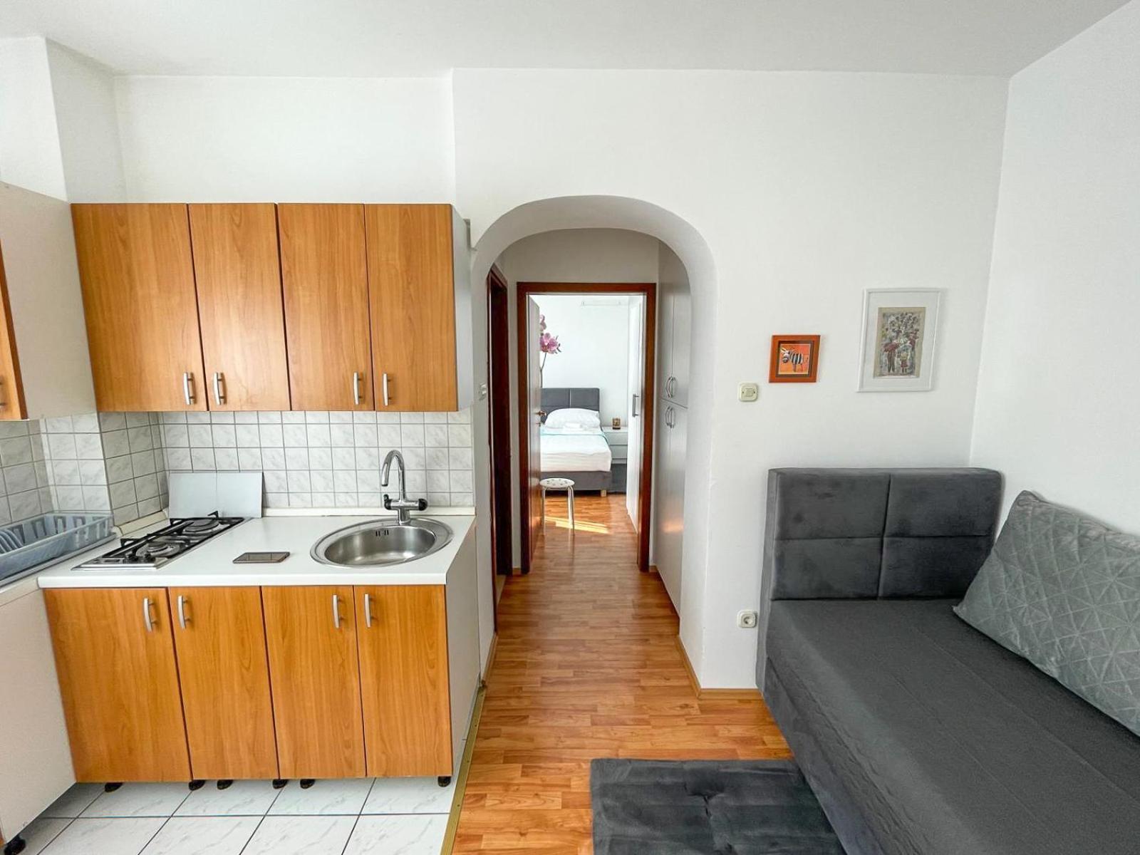 Apartmani Tatjana Novalja Eksteriør bilde